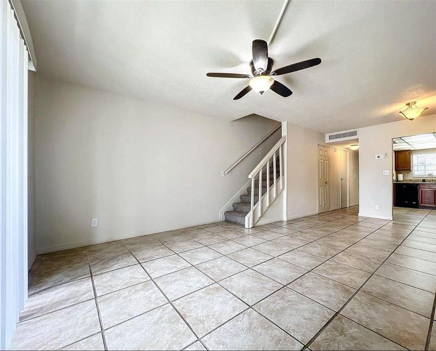 For Sale: $165,000 (2 beds, 1 baths, 1068 Square Feet)