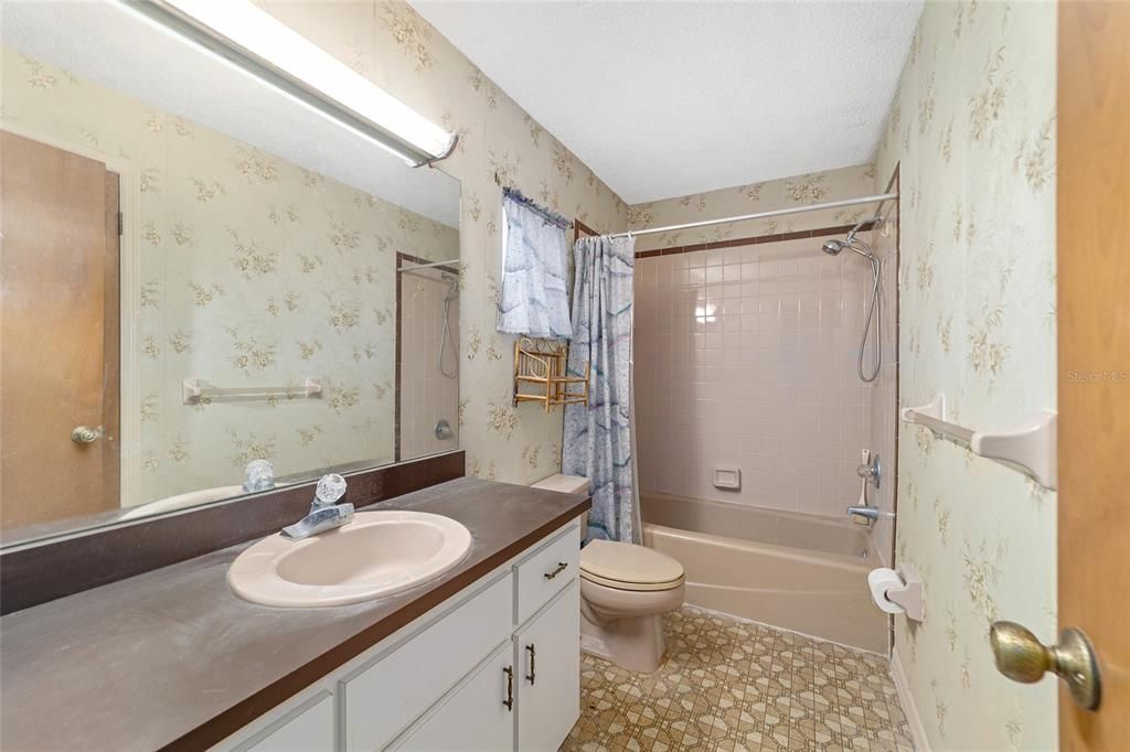 На продажу: $469,900 (4 спален, 2 ванн, 2482 Квадратных фут)