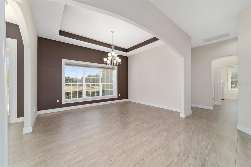 На продажу: $469,900 (4 спален, 2 ванн, 2482 Квадратных фут)