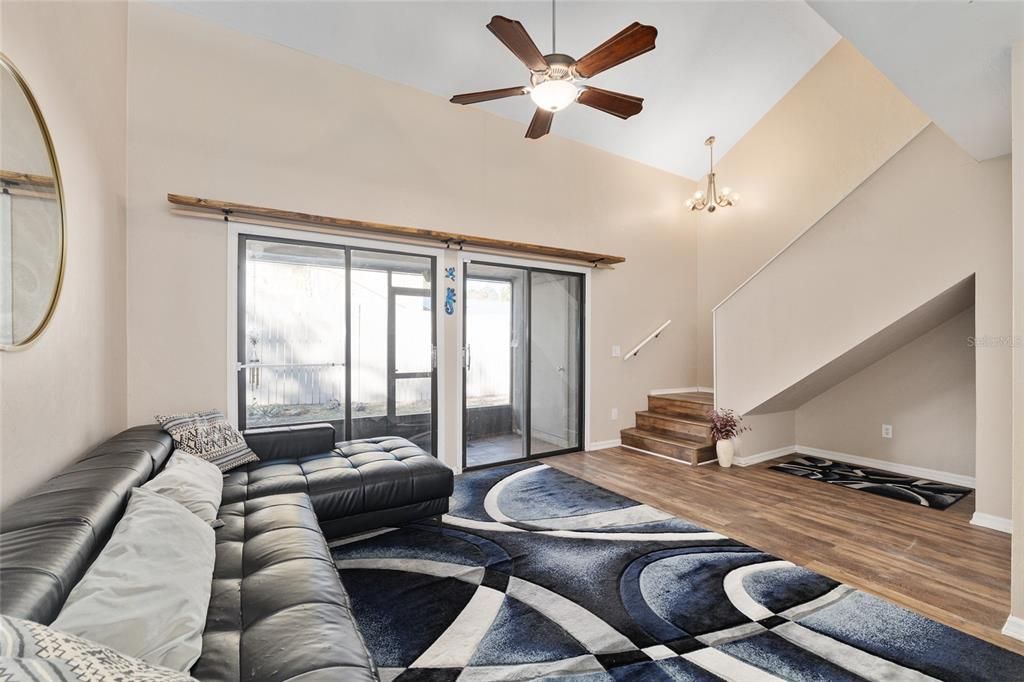 Activo con contrato: $169,000 (2 camas, 2 baños, 1070 Pies cuadrados)