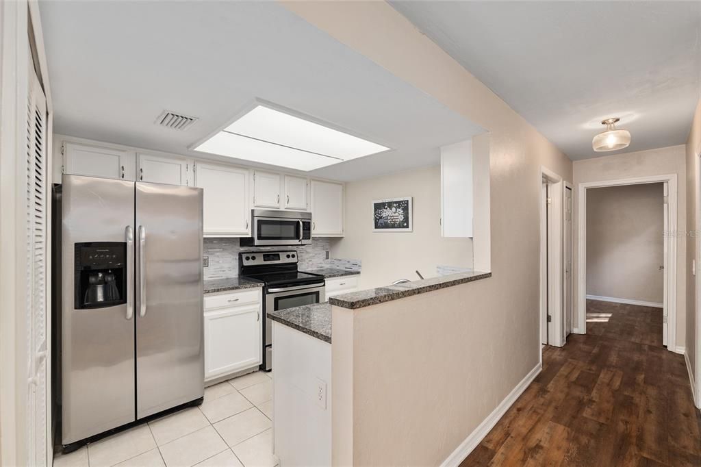 Activo con contrato: $169,000 (2 camas, 2 baños, 1070 Pies cuadrados)