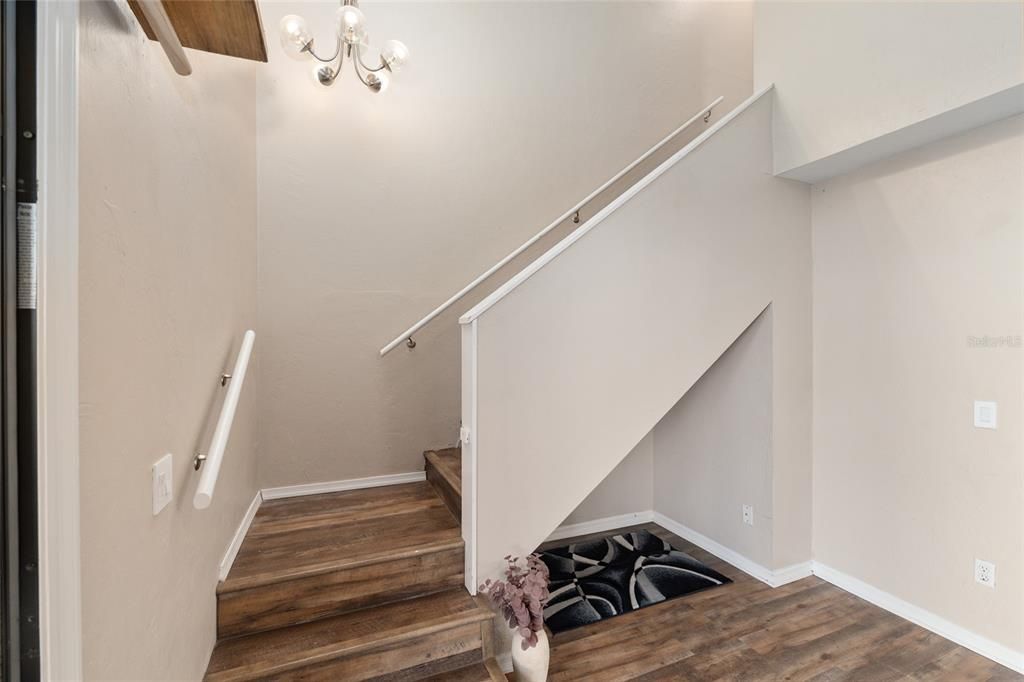 Activo con contrato: $169,000 (2 camas, 2 baños, 1070 Pies cuadrados)