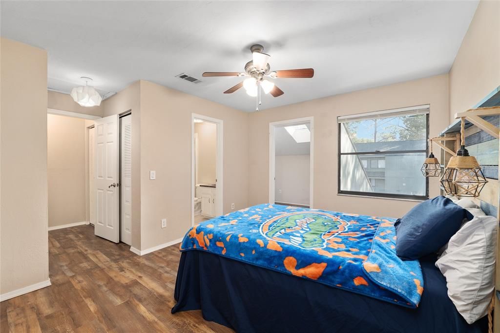 Activo con contrato: $169,000 (2 camas, 2 baños, 1070 Pies cuadrados)