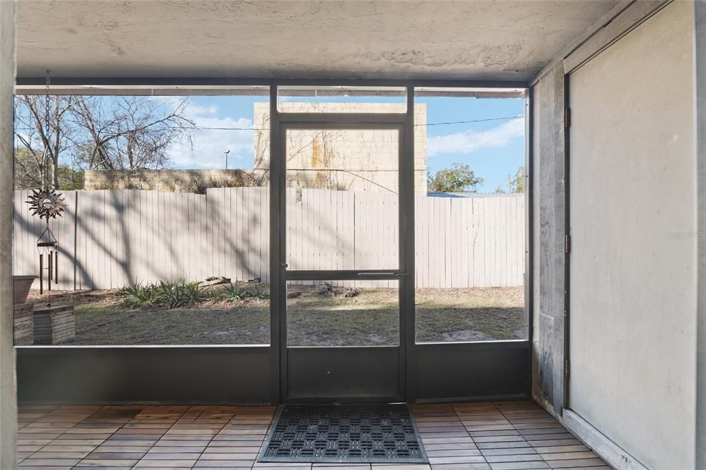 Activo con contrato: $169,000 (2 camas, 2 baños, 1070 Pies cuadrados)