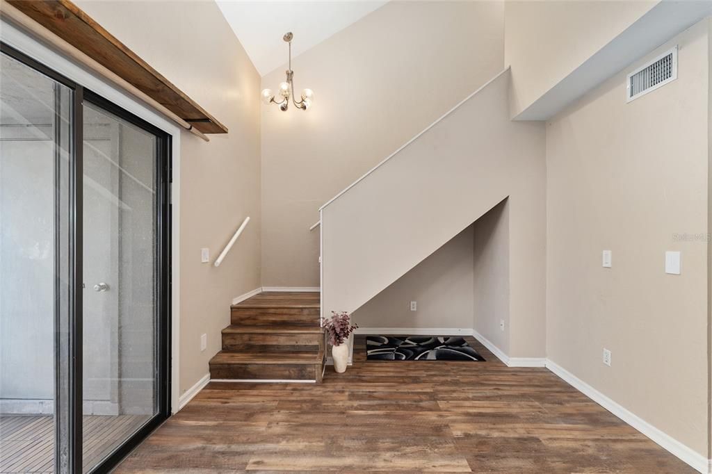 Activo con contrato: $169,000 (2 camas, 2 baños, 1070 Pies cuadrados)