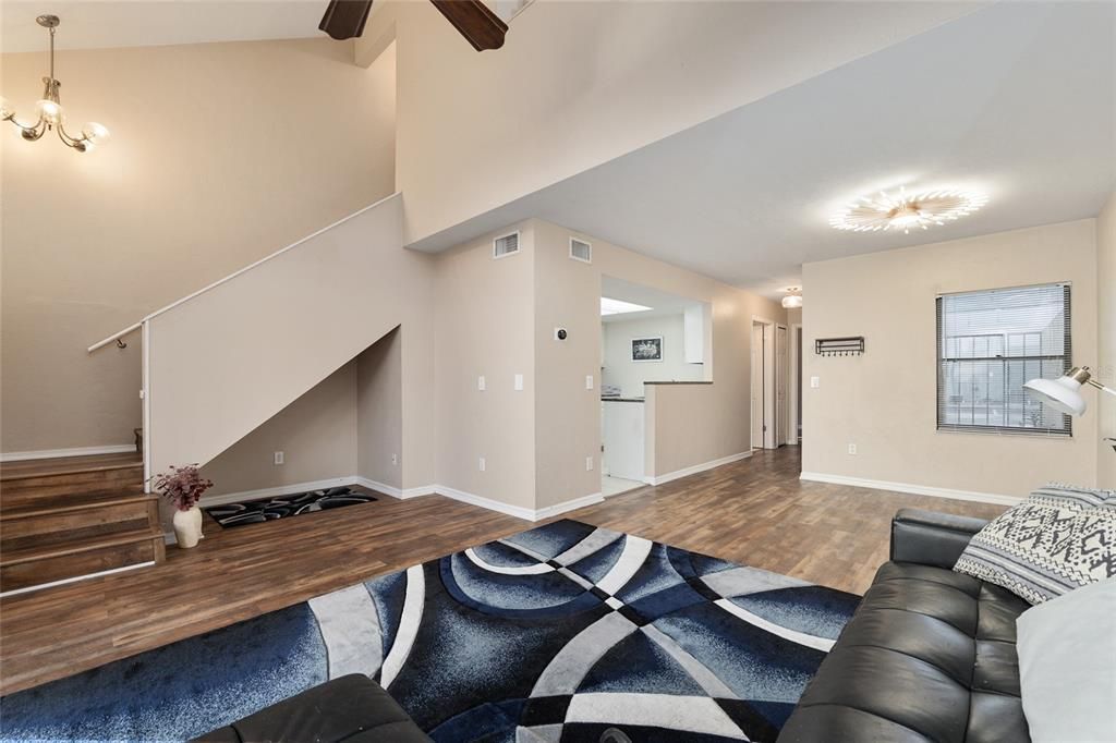 Activo con contrato: $169,000 (2 camas, 2 baños, 1070 Pies cuadrados)