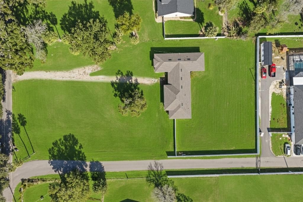 En Venta: $735,000 (5 camas, 3 baños, 2900 Pies cuadrados)