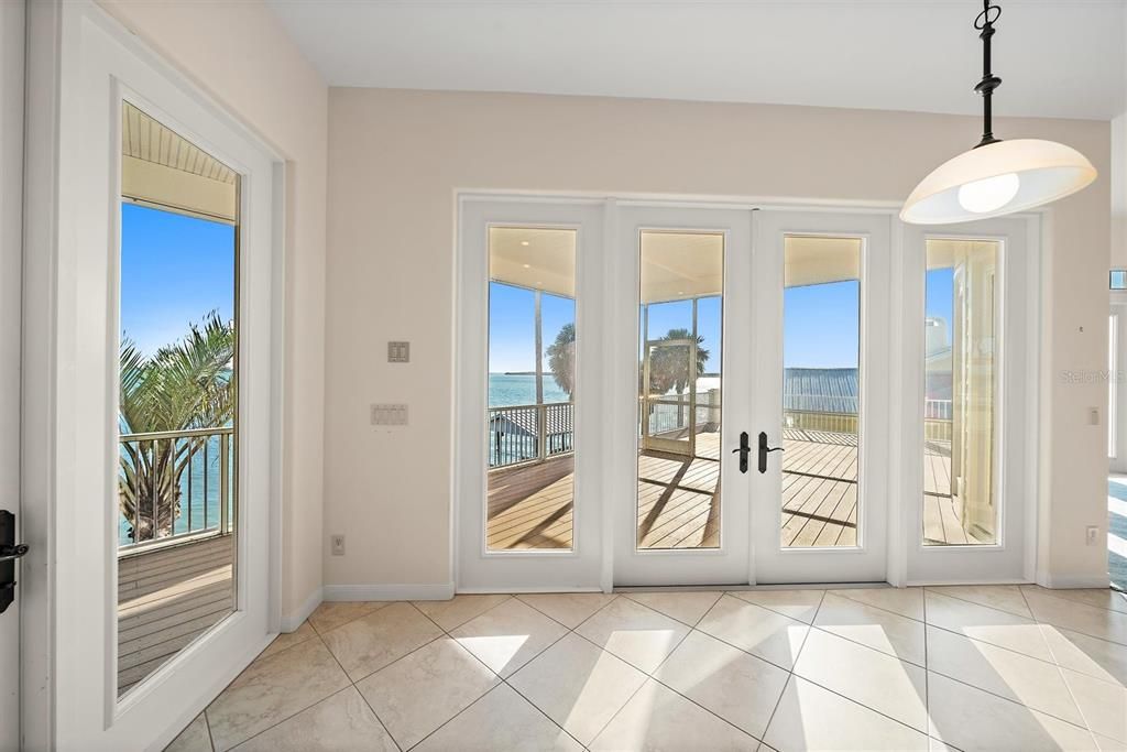 For Sale: $2,799,000 (5 beds, 4 baths, 4937 Square Feet)