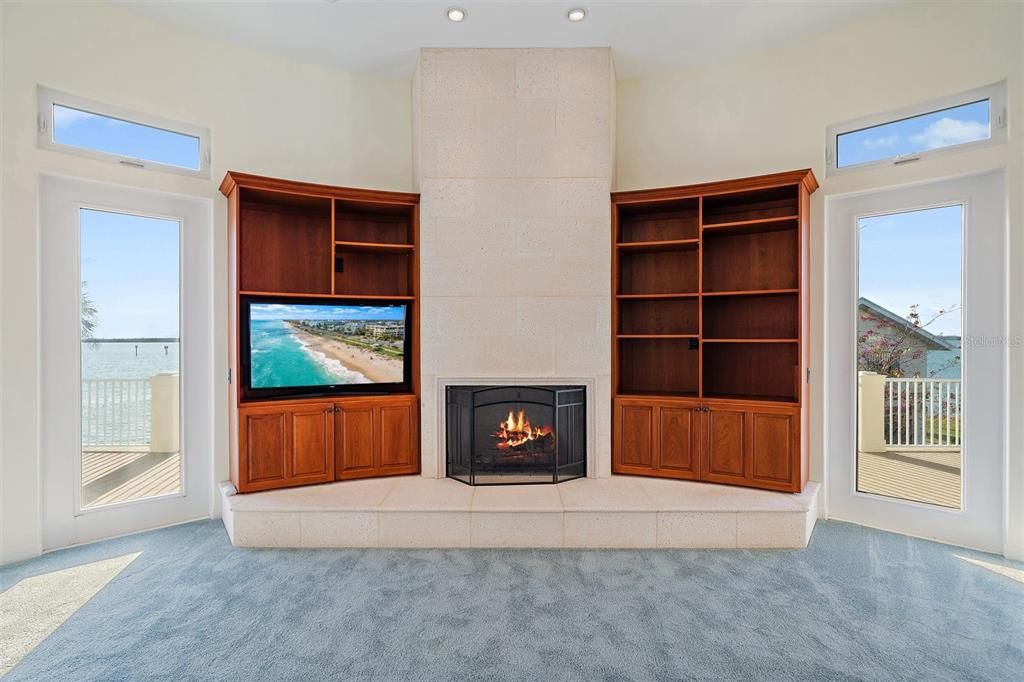 For Sale: $2,799,000 (5 beds, 4 baths, 4937 Square Feet)
