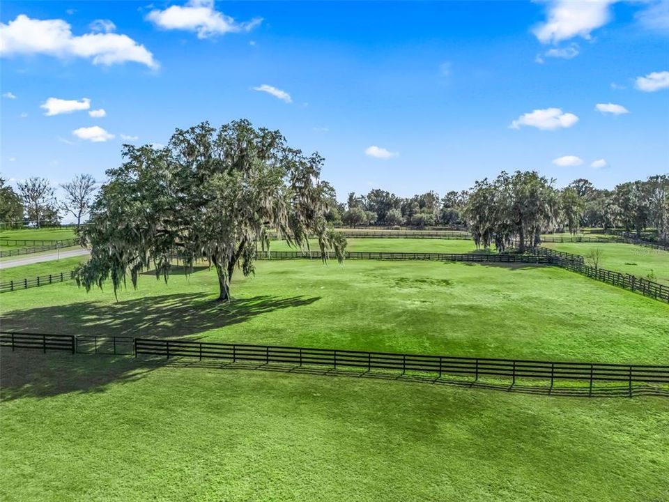 En Venta: $375,000 (2.81 acres)