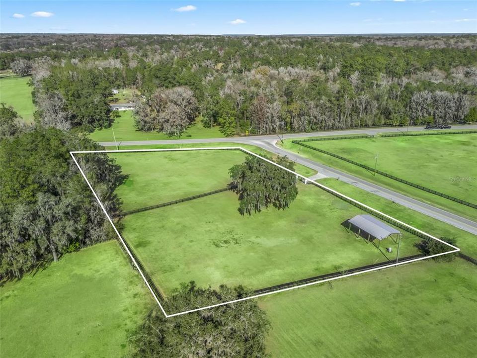 En Venta: $375,000 (2.81 acres)