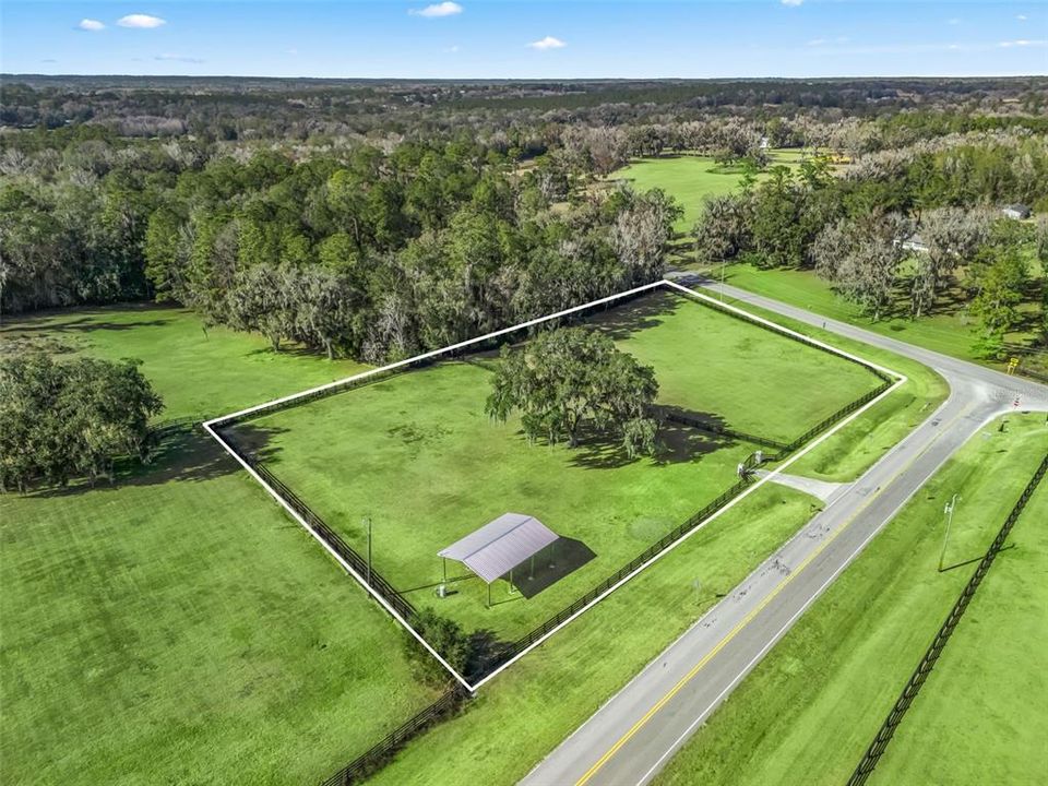 En Venta: $375,000 (2.81 acres)