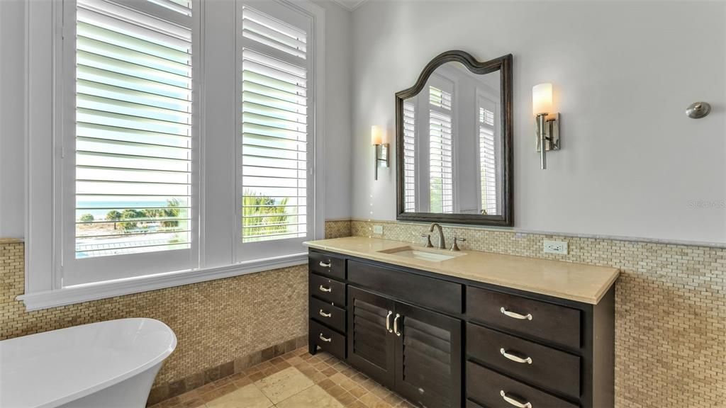 For Sale: $3,500,000 (4 beds, 4 baths, 4192 Square Feet)