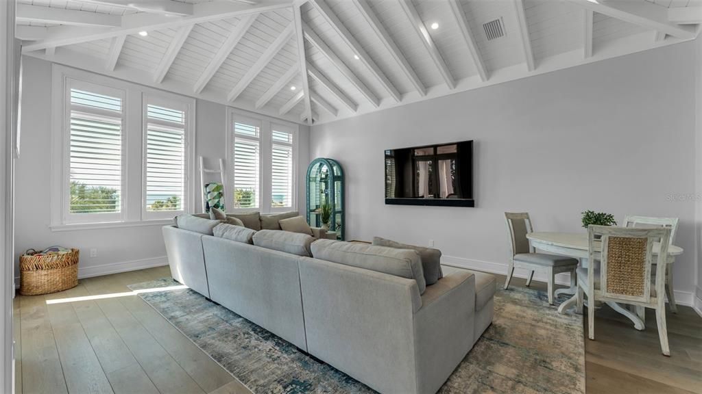 For Sale: $3,500,000 (4 beds, 4 baths, 4192 Square Feet)