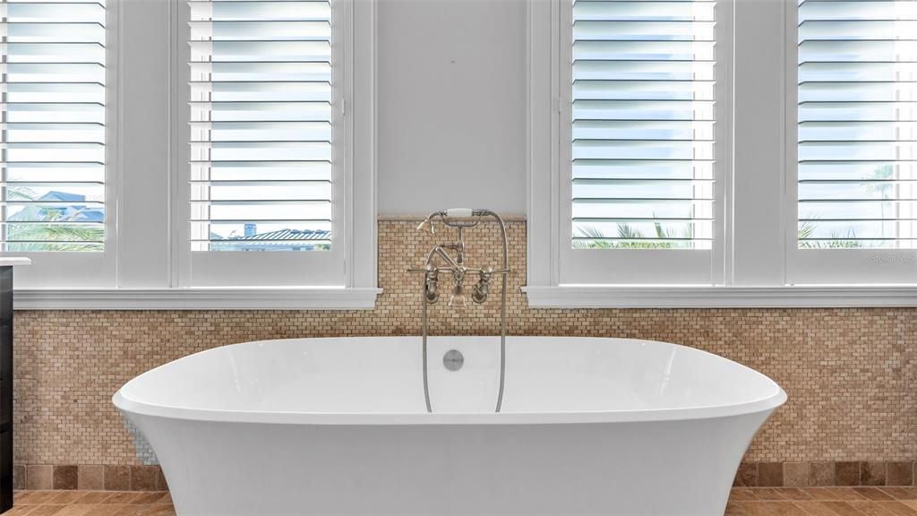 For Sale: $3,500,000 (4 beds, 4 baths, 4192 Square Feet)