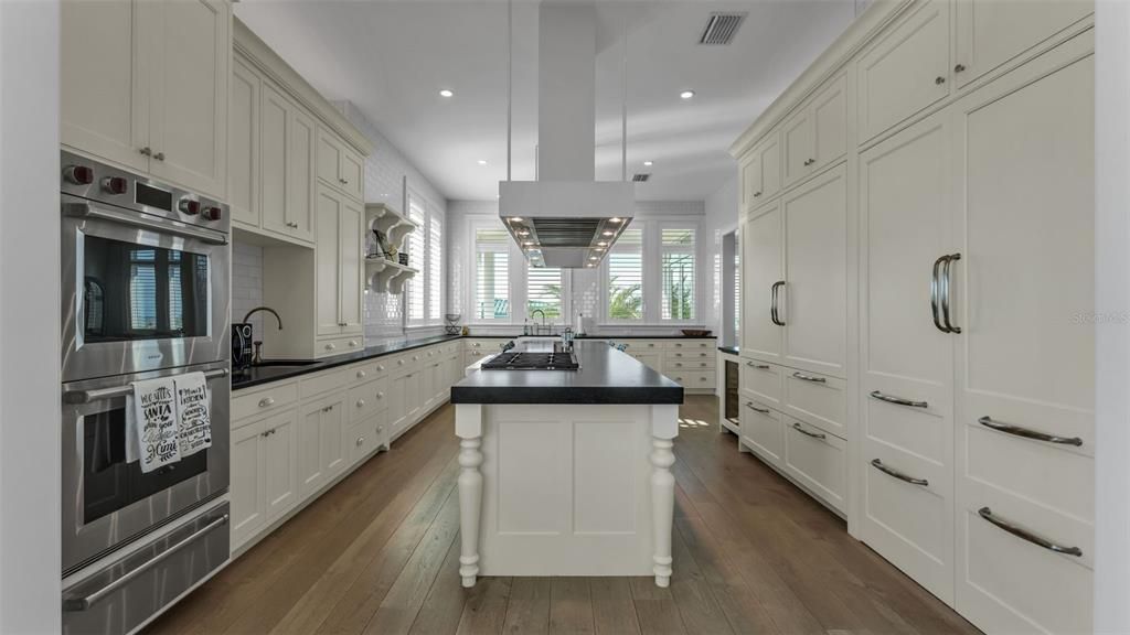 For Sale: $3,500,000 (4 beds, 4 baths, 4192 Square Feet)