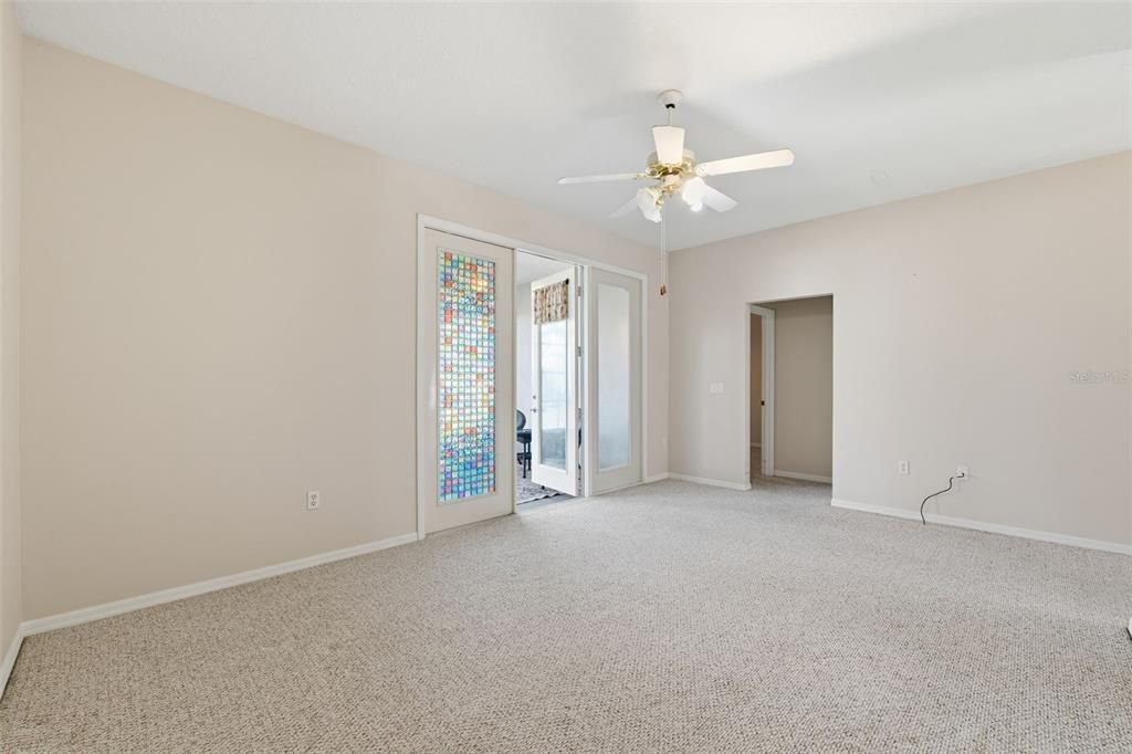 Active With Contract: $174,600 (2 beds, 2 baths, 1093 Square Feet)