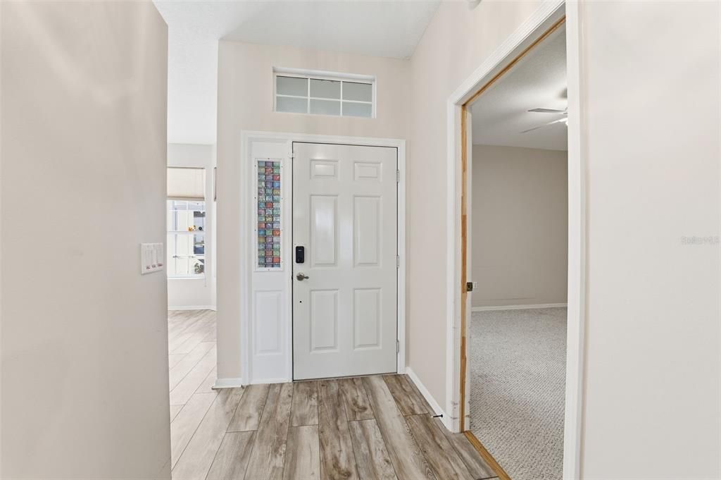 Active With Contract: $174,600 (2 beds, 2 baths, 1093 Square Feet)
