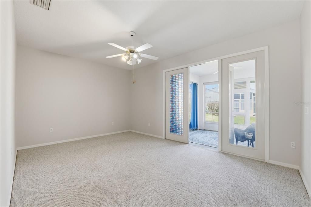 Active With Contract: $174,600 (2 beds, 2 baths, 1093 Square Feet)