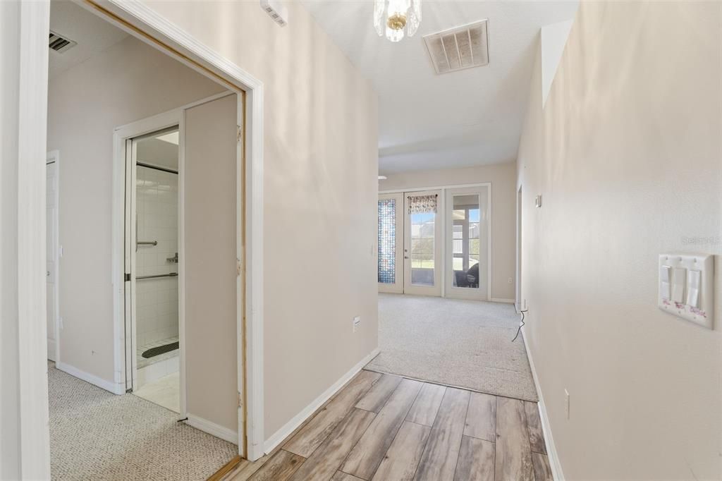 Active With Contract: $174,600 (2 beds, 2 baths, 1093 Square Feet)