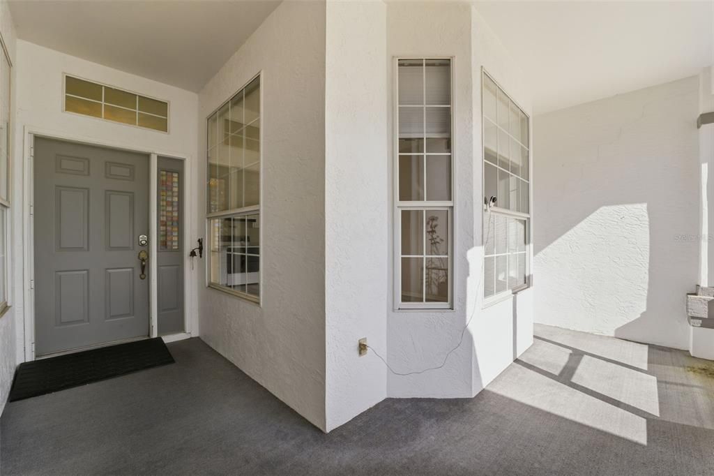 Active With Contract: $174,600 (2 beds, 2 baths, 1093 Square Feet)
