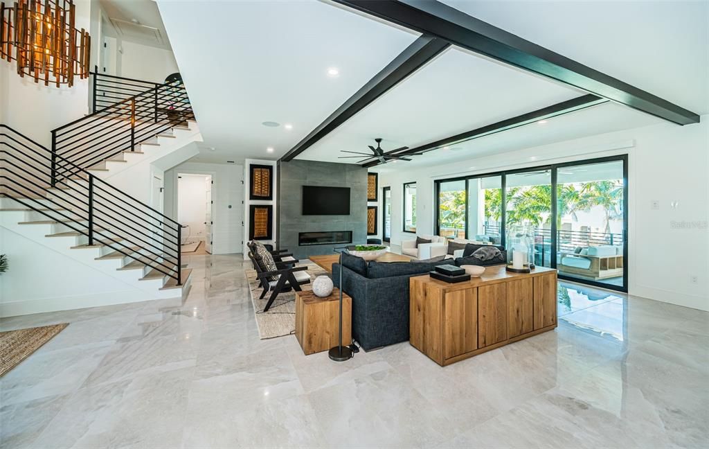 На продажу: $4,695,000 (5 спален, 5 ванн, 4835 Квадратных фут)