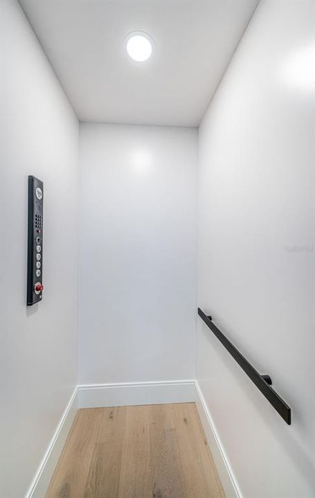 На продажу: $4,695,000 (5 спален, 5 ванн, 4835 Квадратных фут)