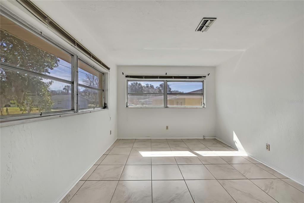 For Sale: $650,000 (3 beds, 2 baths, 1533 Square Feet)