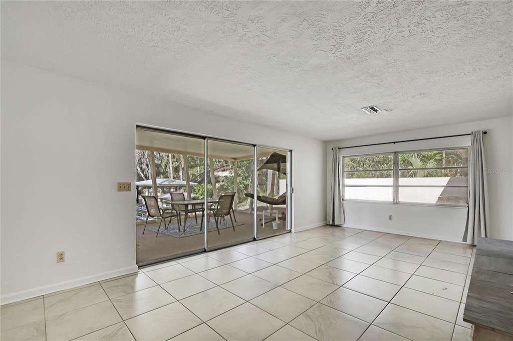 For Sale: $650,000 (3 beds, 2 baths, 1533 Square Feet)