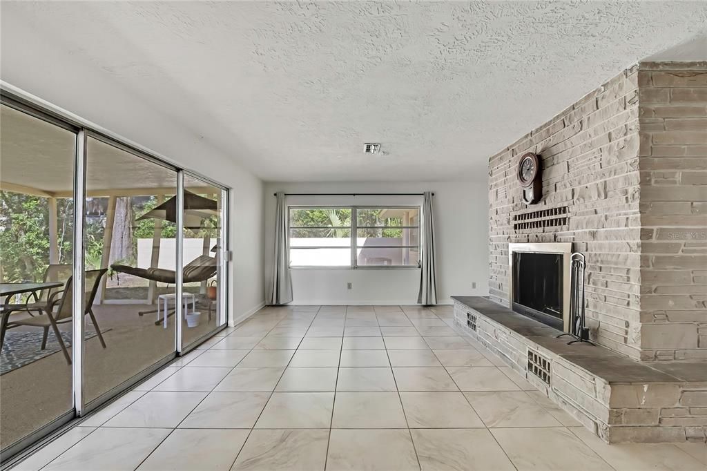 For Sale: $650,000 (3 beds, 2 baths, 1533 Square Feet)