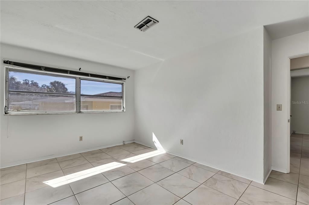 For Sale: $650,000 (3 beds, 2 baths, 1533 Square Feet)