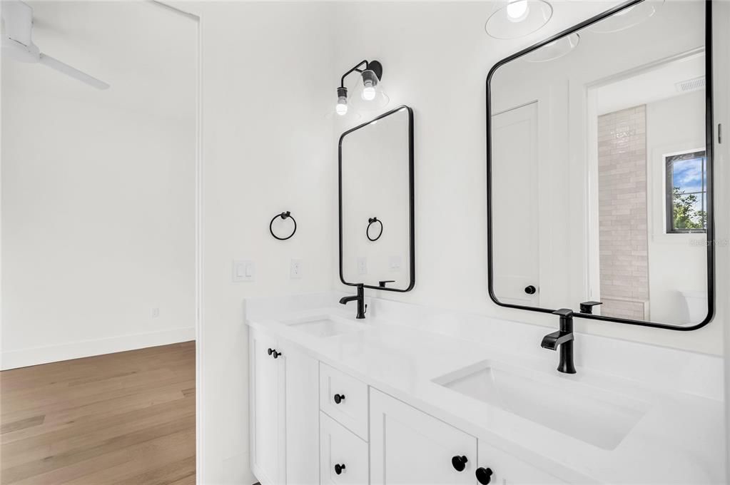 Activo con contrato: $1,849,000 (3 camas, 2 baños, 2626 Pies cuadrados)