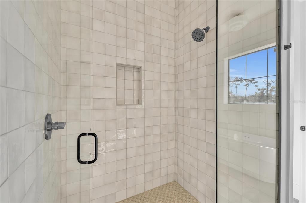 Activo con contrato: $1,849,000 (3 camas, 2 baños, 2626 Pies cuadrados)
