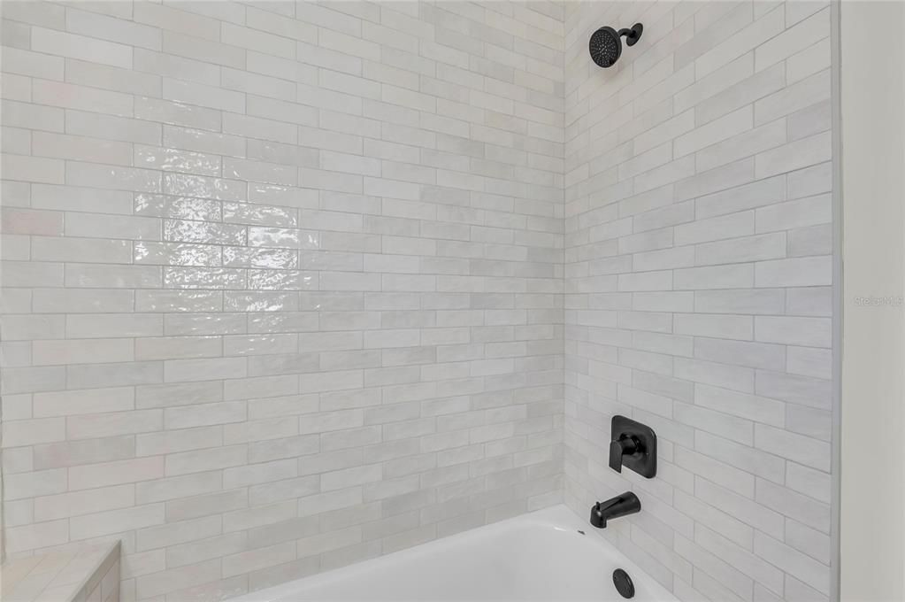 Activo con contrato: $1,849,000 (3 camas, 2 baños, 2626 Pies cuadrados)