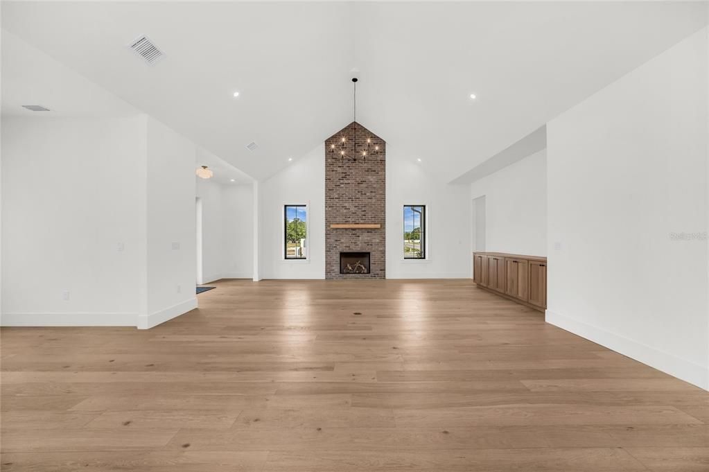 Activo con contrato: $1,849,000 (3 camas, 2 baños, 2626 Pies cuadrados)
