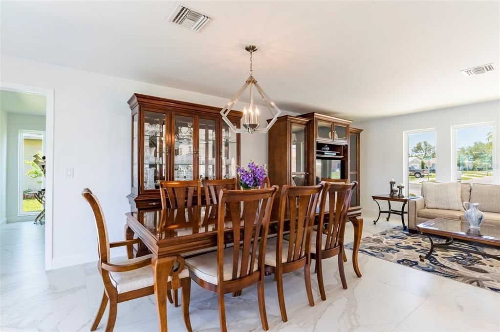 Active With Contract: $655,000 (3 beds, 2 baths, 1649 Square Feet)
