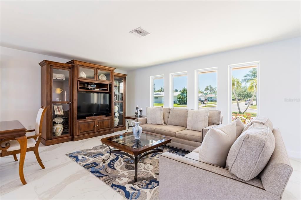 Active With Contract: $655,000 (3 beds, 2 baths, 1649 Square Feet)