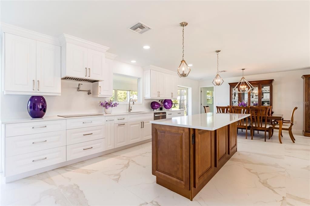 Active With Contract: $655,000 (3 beds, 2 baths, 1649 Square Feet)