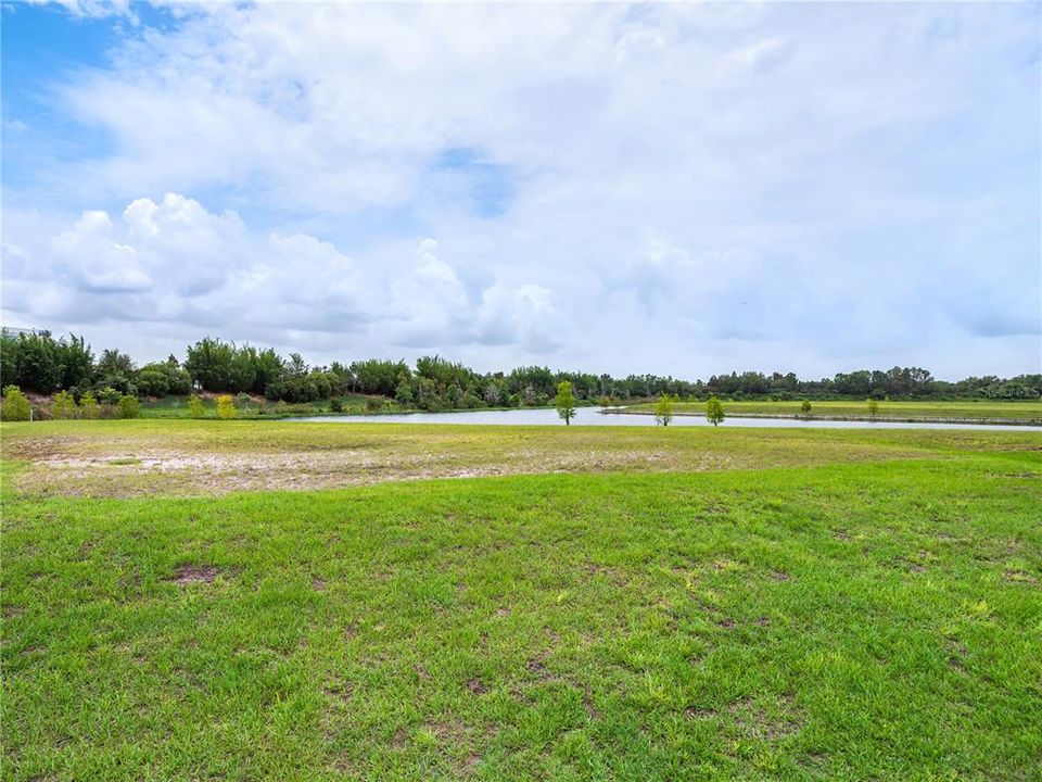 待售: $850,000 (0.48 acres)
