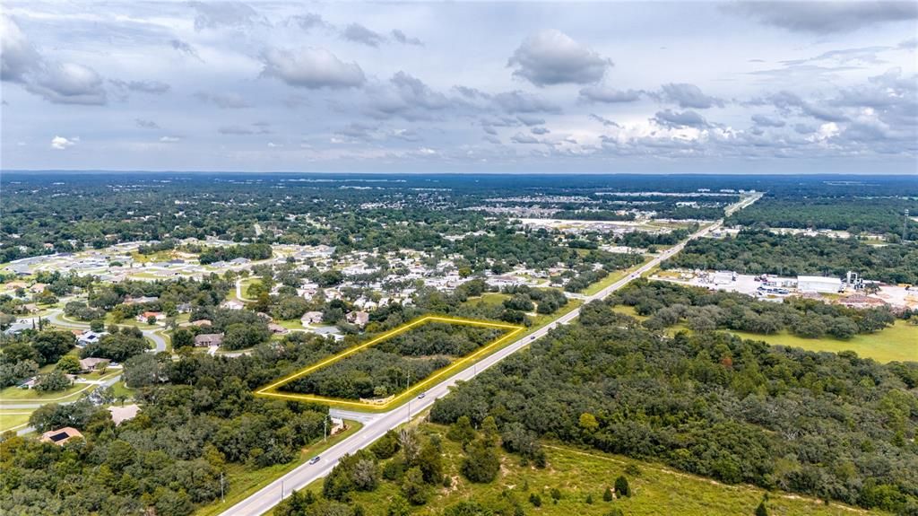 待售: $675,000 (4.21 acres)