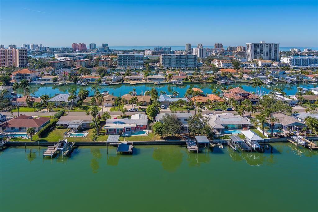 На продажу: $2,349,900 (4 спален, 4 ванн, 4172 Квадратных фут)
