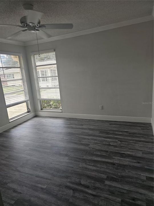 Activo con contrato: $2,000 (2 camas, 2 baños, 1000 Pies cuadrados)