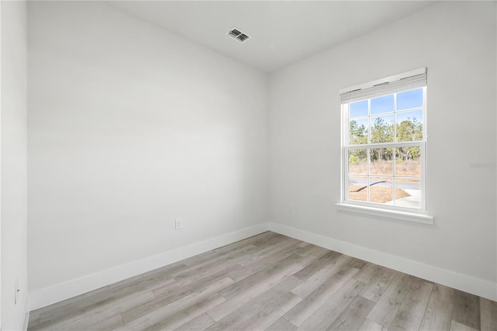 Active With Contract: $499,900 (6 beds, 4 baths, 2642 Square Feet)