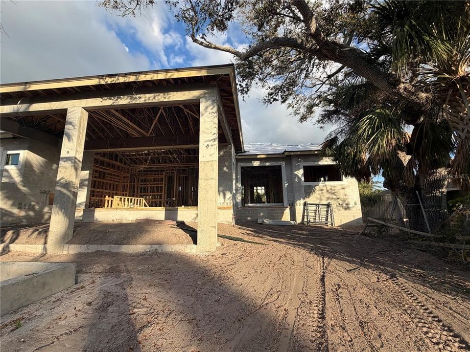 Activo con contrato: $6,300,000 (4 camas, 4 baños, 3482 Pies cuadrados)
