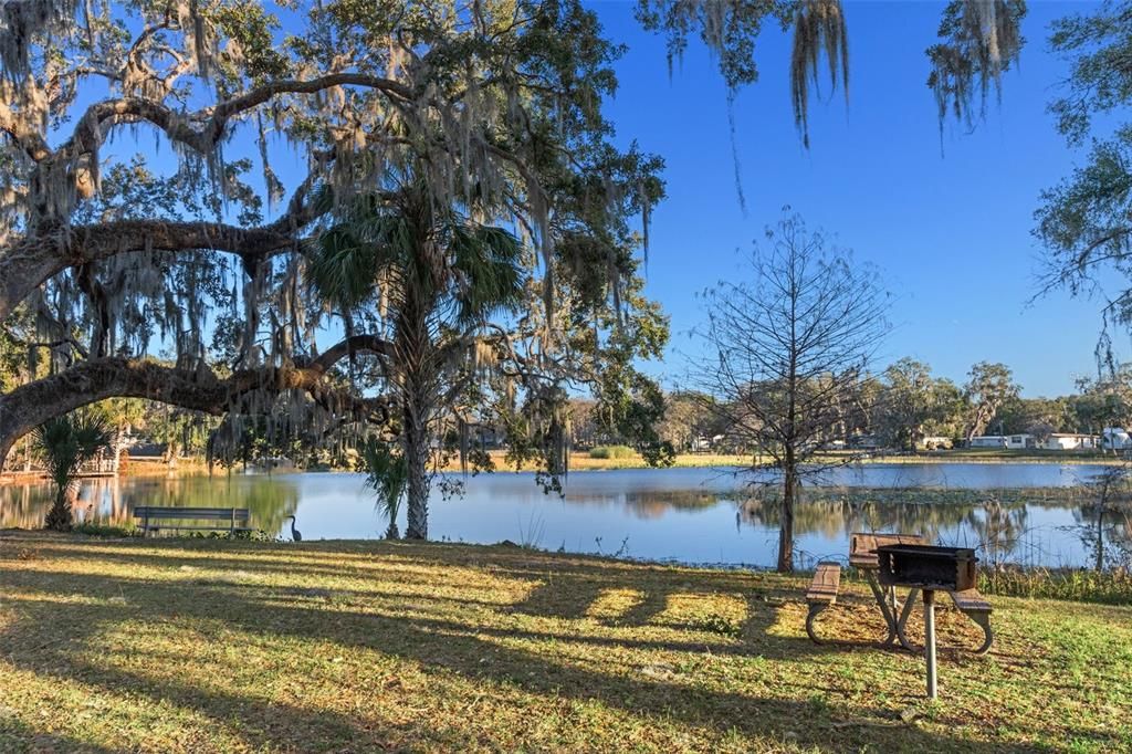 На продажу: $139,900 (2 спален, 2 ванн, 959 Квадратных фут)