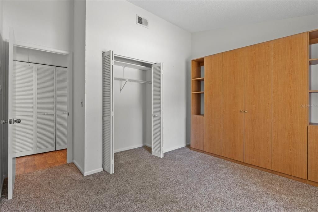 На продажу: $139,900 (2 спален, 2 ванн, 959 Квадратных фут)