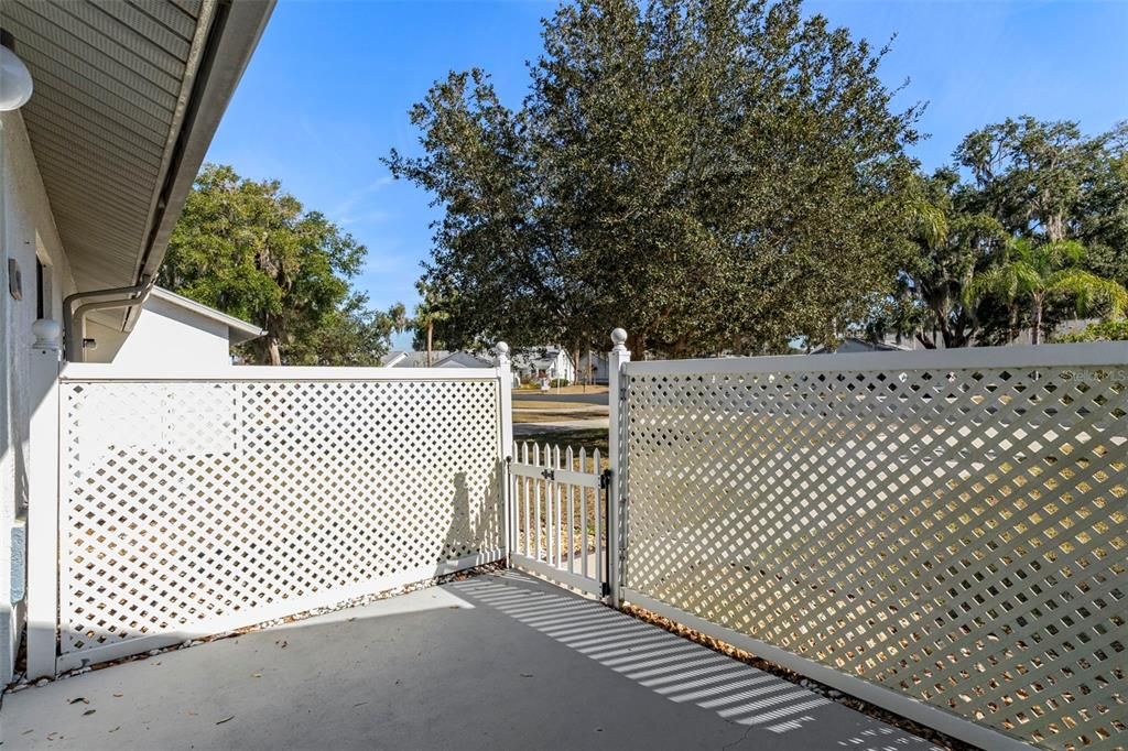 На продажу: $139,900 (2 спален, 2 ванн, 959 Квадратных фут)