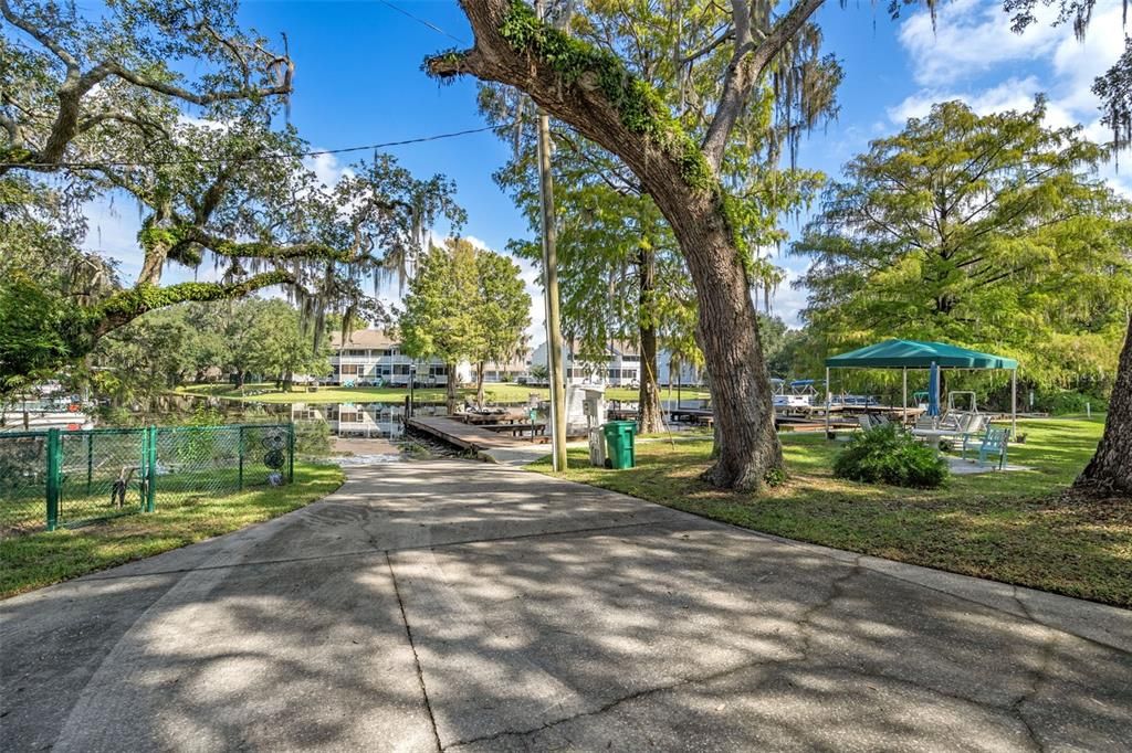 На продажу: $139,900 (2 спален, 2 ванн, 959 Квадратных фут)