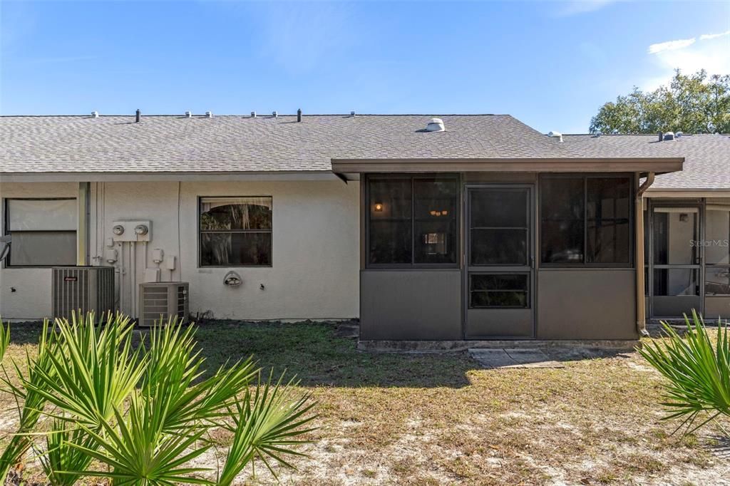 На продажу: $139,900 (2 спален, 2 ванн, 959 Квадратных фут)