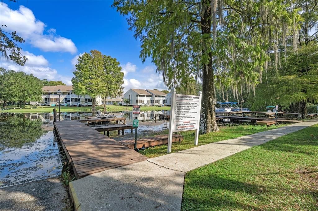 На продажу: $139,900 (2 спален, 2 ванн, 959 Квадратных фут)